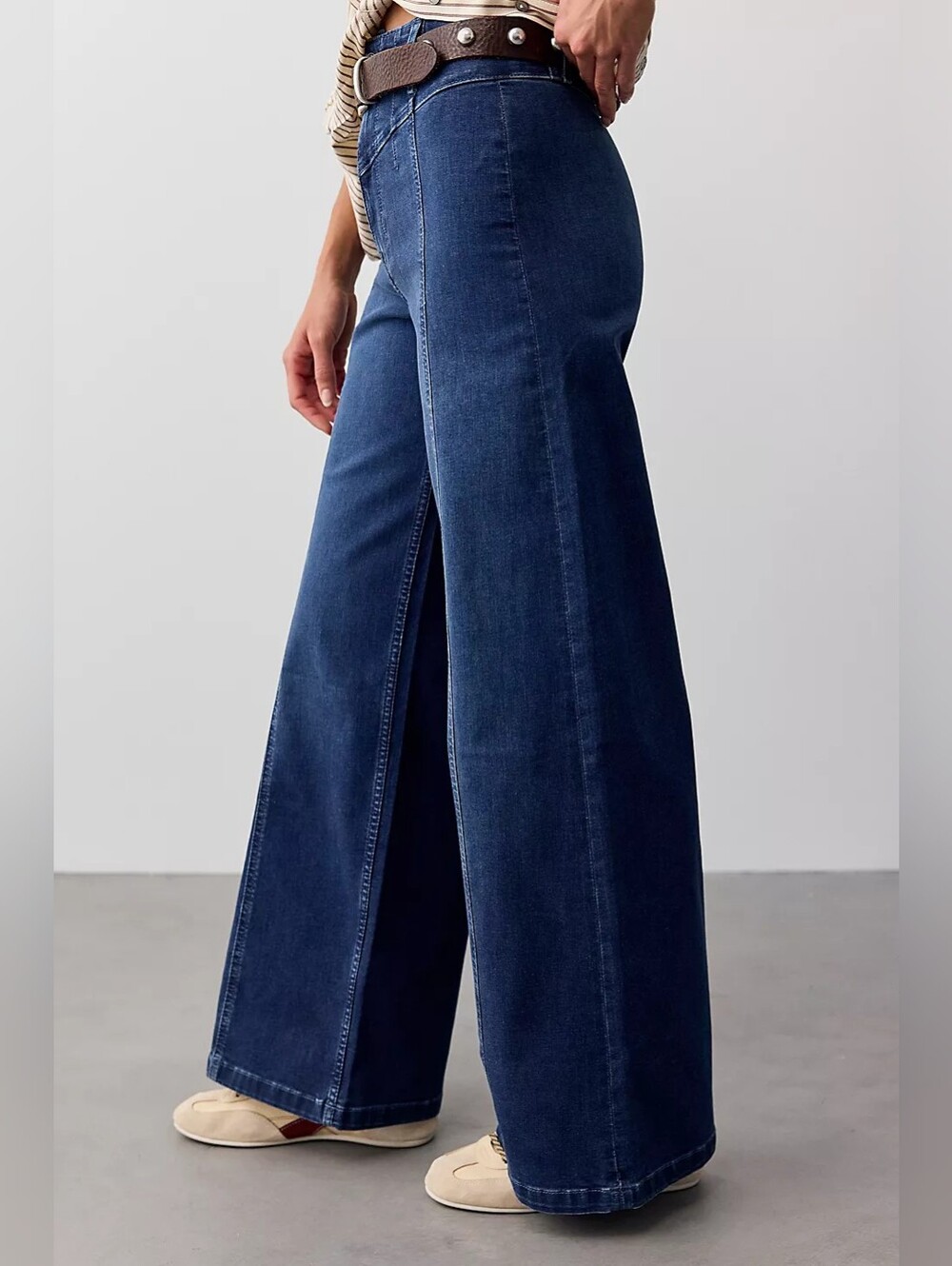 NWT We The Free People Libre Wide-Leg Jeans Size 31 Short Yoke Stretch Dark Wash